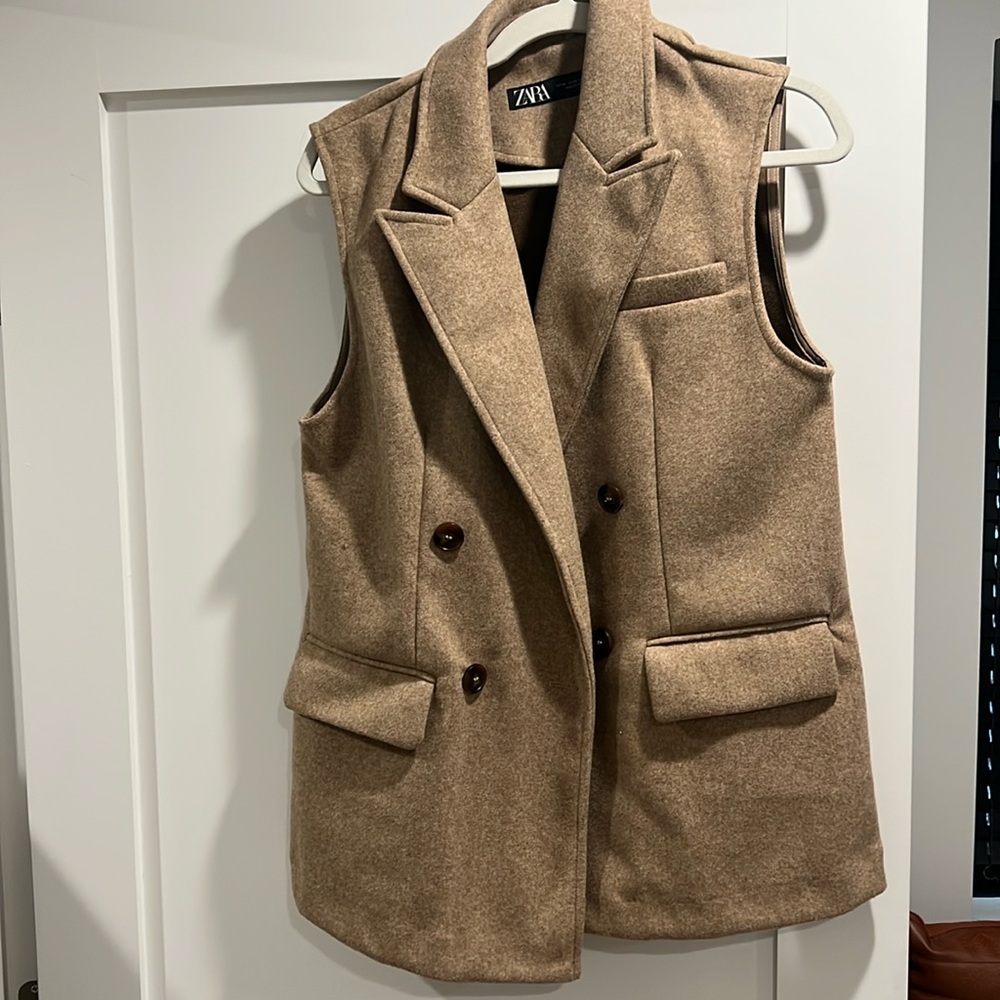 Zara Brown vest with pockets